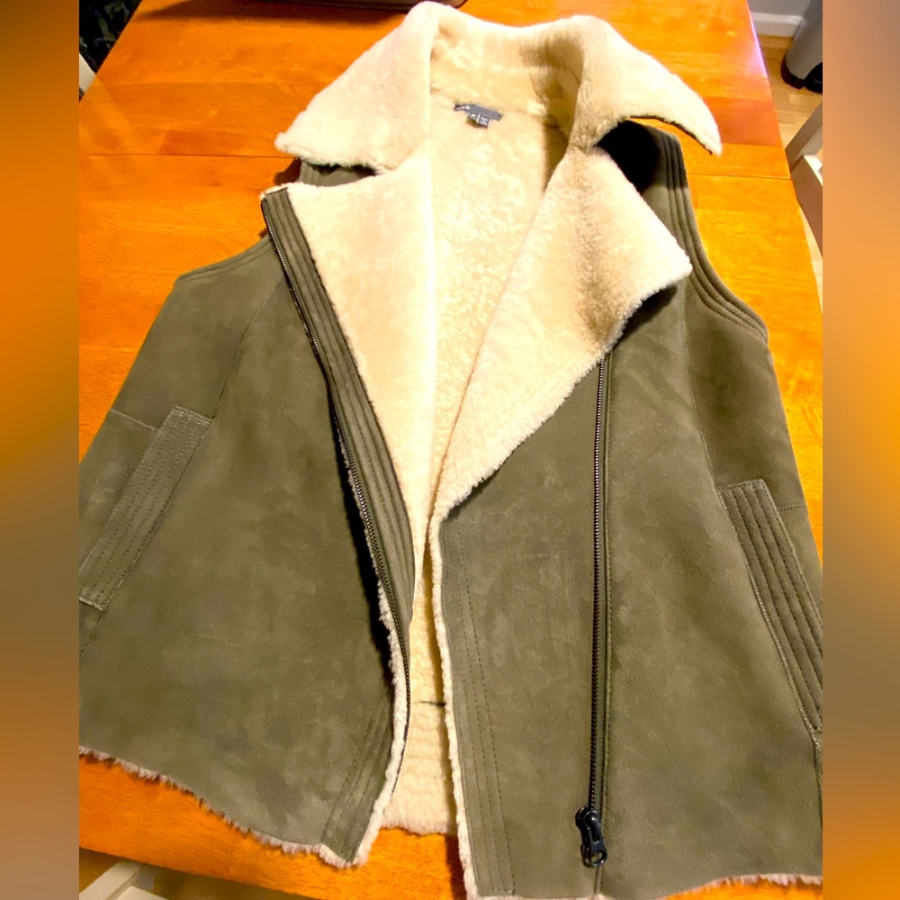 Vince shearling lamb suede vest with real wool - M